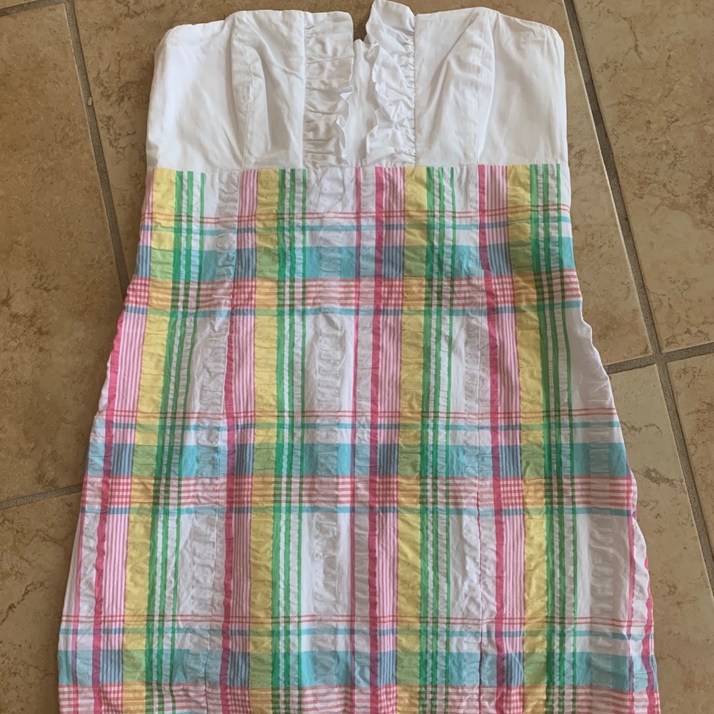 Lilly Pulitzer Dress. Knee length. VGUC. Size 8.